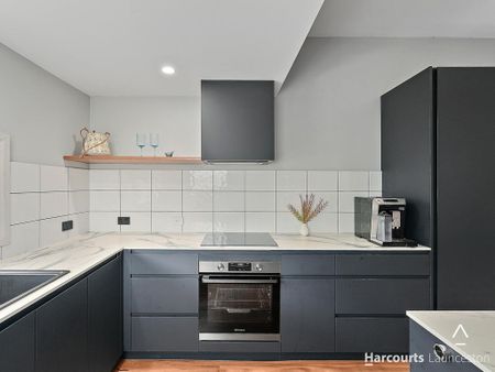 Prime Invermay Location with 2 bedrooms plus a study and a sunroom - Photo 5