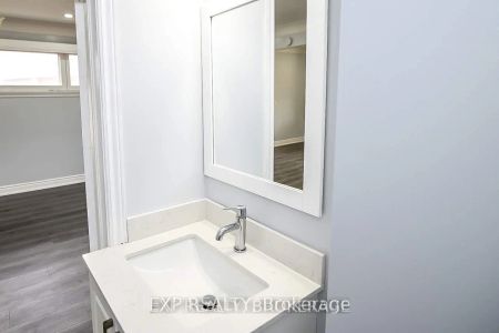 Property For Lease | X9241713 - Photo 5