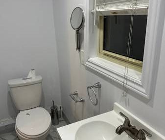 Man Only - Single Room - 1500 - Etobicoke (Ensuite Bathroom) - Photo 3