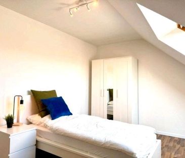 Möbliertes WG-Zimmer in moderner 3er-WG - Photo 4