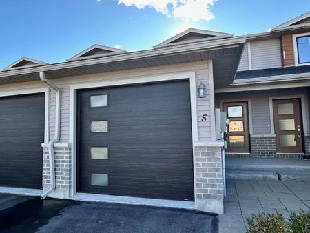 For Lease - 5 Ridgeway Place, Belleville, Ontario - Photo 3