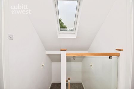 5 bedroom detached house to rent - Photo 3