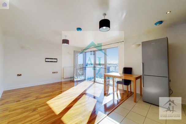 2 bedroom flat to rent - Photo 1