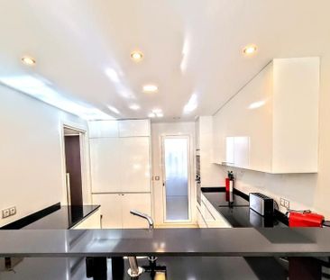 3 bedroom luxury Semidetached House for rent in Marbella, Spain - Photo 6