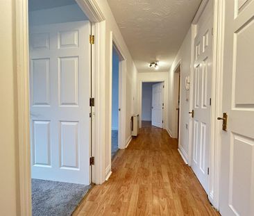 2 bedroom ground floor flat to rent - Photo 2