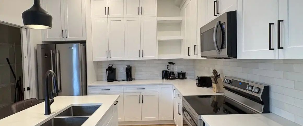 Fully Furnished 2 Bedroom Townhouse in Montgomery!! — 2 Bedrooms Townhouse - Photo 1