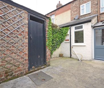 2 bedroom terraced house to rent - Photo 6