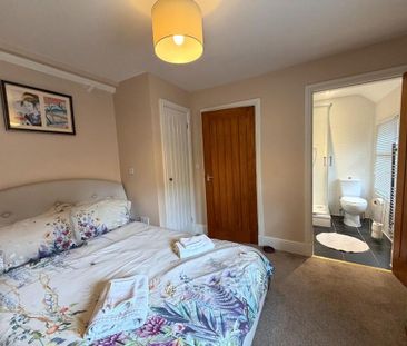 3 bedroom semi-detached house to rent - Photo 5
