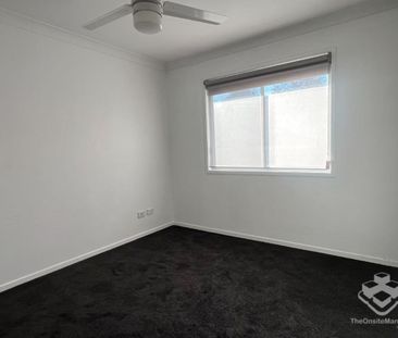 STUNNING 3-BEDROOM TWO-STORY TOWNHOUSE- CLOSE TO EVERYTHING! - Photo 5