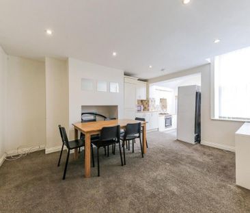 6 bedroom house to rent - Photo 3