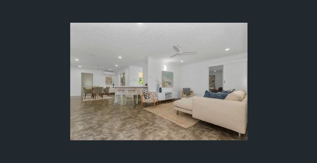 Lovely Family Home on Leila Avenue! - Photo 1