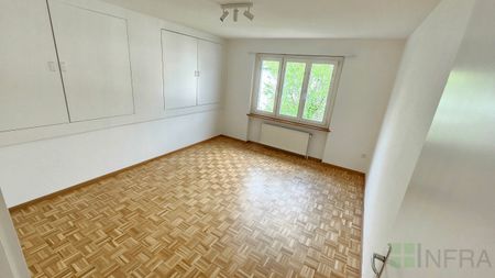 Large 2.5 pcs with garage, private laundry room and garden! - Photo 3