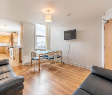 6 bed maisonette to rent in Stratford Road, Heaton, NE6 - Photo 1