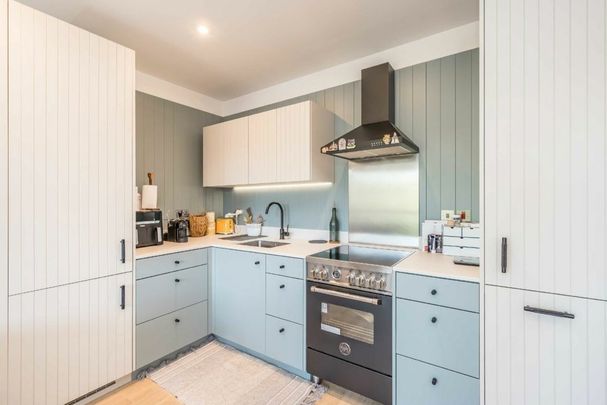 Ronalds Road, TW8, London - Photo 1