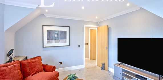 2 bedroom apartment to rent New Street, Chelmsford, CM1 - Photo 2