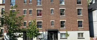 1 room apartment of 38m² in Montreal - Photo 1