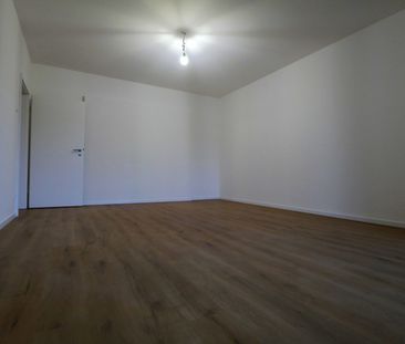 Frisch renovierte 4-Zimmer-Wohnung mit Balkon! - Foto 4