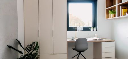 3 Bedroom Apartment-Standard - Photo 3