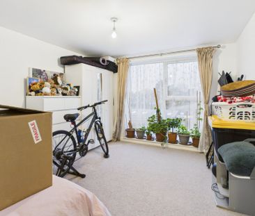 Peel Close, Tatling End, Gerrards Cross,SL9 - Photo 3