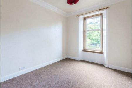 3 bedroom maisonette to rent - Photo 2
