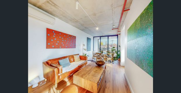 Modern eco-friendly 2-bedroom apartment - Photo 1