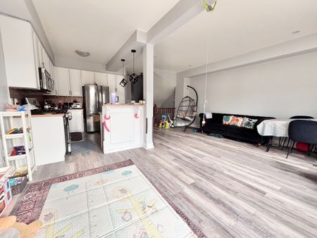 For Lease - 7 MARINA POINT Crescent, Hamilton, Ontario - Photo 2