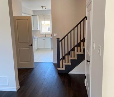 For Lease - 6 Marr Lane, Hamilton, Ontario - Photo 5