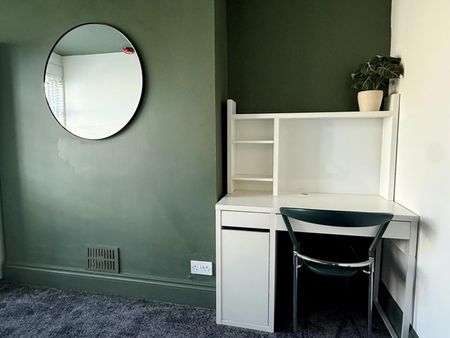 Pearson Road, Plymouth - Photo 2