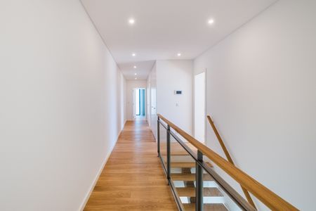 Moradia T5 de arquitetura moderna inserida no Golfe de Oeiras - Photo 5