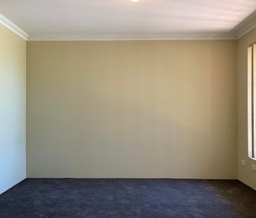 LIGHT, BRIGHT AND SPACIOUS!! - Photo 6