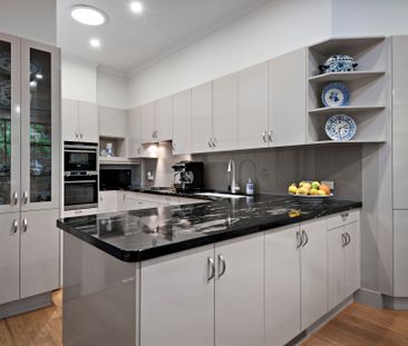 12 Hodgson Street, Kew VIC 3101 - House For Rent | Domain - Photo 6
