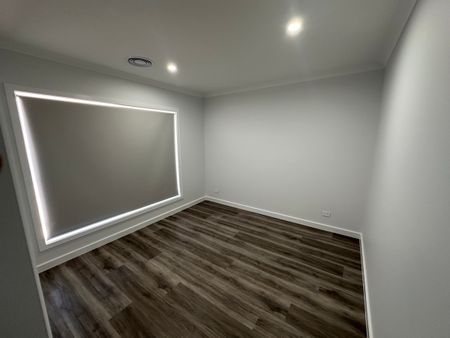 2 BEDROOM TOWNHOUSE! - Photo 2