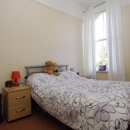 Napier Terrace, Flat 2, Plymouth - Photo 3