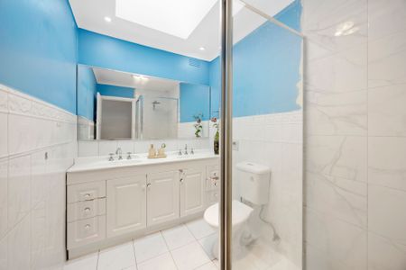 Multiple Living Zones and a Versatile Rear Studio in a Peaceful Setting - Photo 4