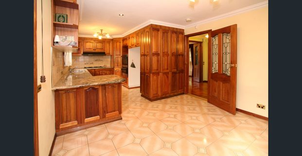 Lovely Family Home in a Great Location! - Photo 1