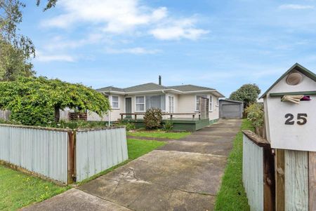 PAPAKURA, 3 BEDROOMS - Photo 4