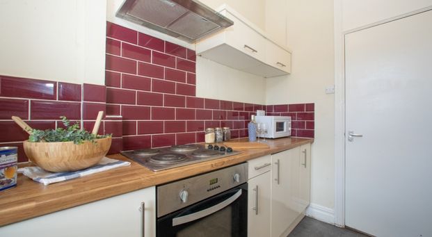 30a Estcourt Avenue, Headingley, Leeds, LS6 3ES - Photo 1