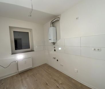 In bester Stadtnähe: Helle Wohnung mit Balkon frei! - Photo 1