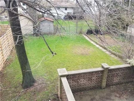 For Lease - 79 Osborne Crescent, Oakville, Ontario - Photo 2