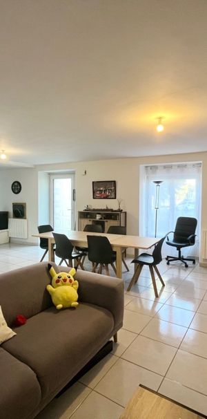 Location Appartement 3 pièces 77m² PLEUMELEUC 35137 - Photo 1