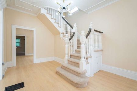 For Lease - 820 Colborne Street, Brantford, Ontario - Photo 5