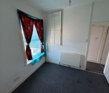 Berkshire Street, Hull - Photo 4