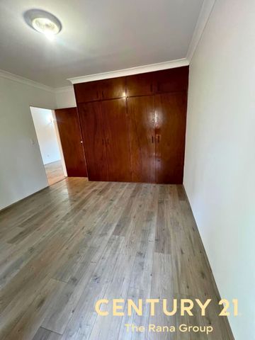 Spacious Two-Bedroom Unit in Prime Harris Park Location - Photo 4