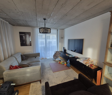 Moderne 3.5-Zimmerwohnung in Zentrumsnähe von Schlieren - Photo 1