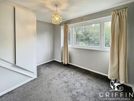 Blackmore Close, Grays, RM17 - Photo 5