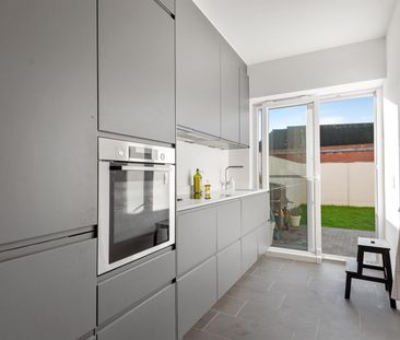 Gelijkvloers appartement met terras en tuin. - Photo 5