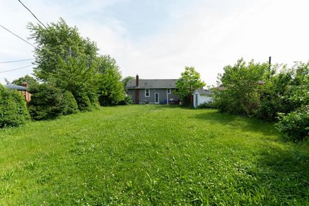 For Lease - 52 Broderick Avenue, Thorold, Ontario - Photo 2