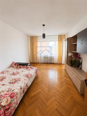 Apartament de inchiriat in Sibiu - 3 camere, decomandat, cu balcon, Bd. Mihai Viteazu de inchiriat - Photo 1