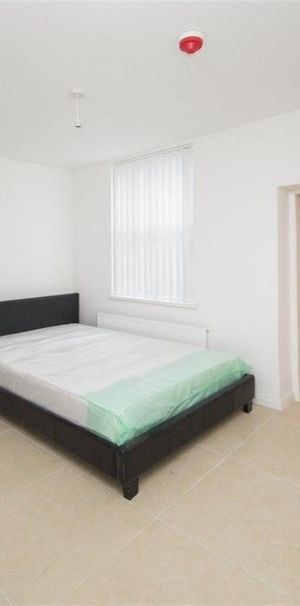 1a Fitzroy Avenue, Belfast, BT7 1HS - Photo 1