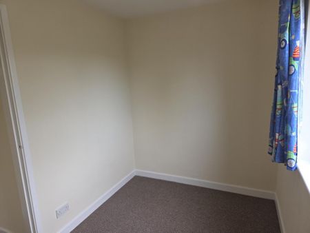 4 bedroom detached house to rent - Photo 5